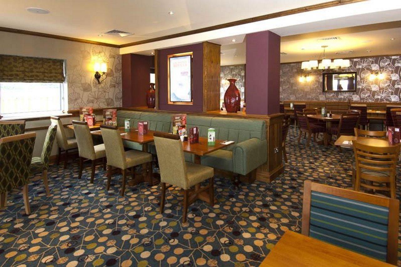 Premier Inn Exeter Exterior photo
