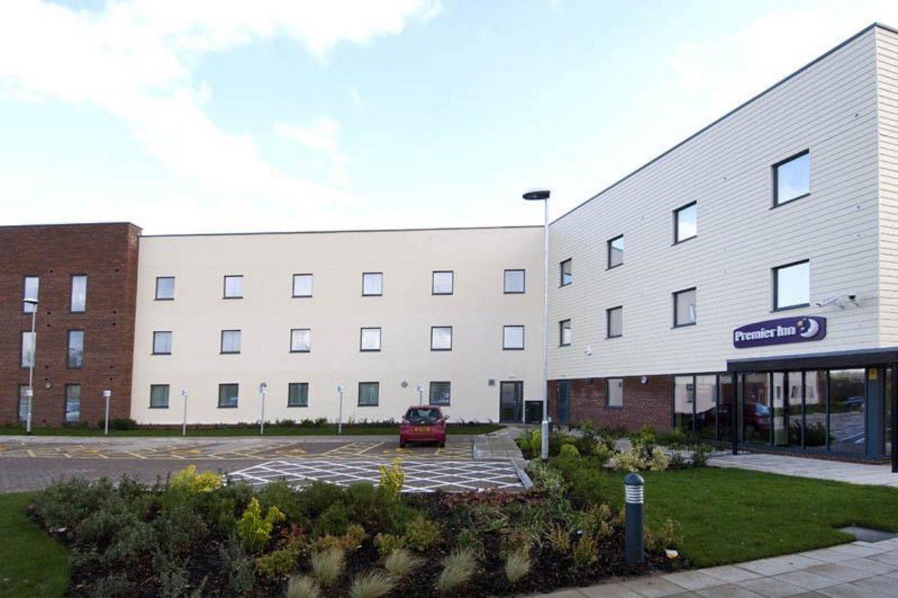 Premier Inn Exeter Exterior photo